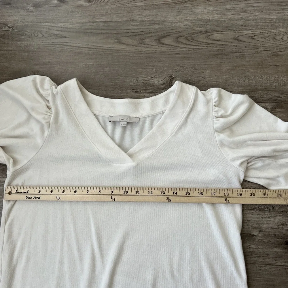 LOFT Long Puff Sleeve V-Neck Soft Knit Blouse Top Womens M Off White